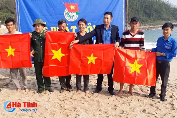 chuyen chua ke ve 2 bi thu doan xa nhan giai thuong ly tu trong