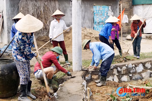 nong dan cam due ho hoi gop suc xay dung nong thon moi