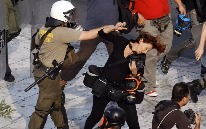 nguoi lam bao dan than tac nghiep qua loat anh cua reuters