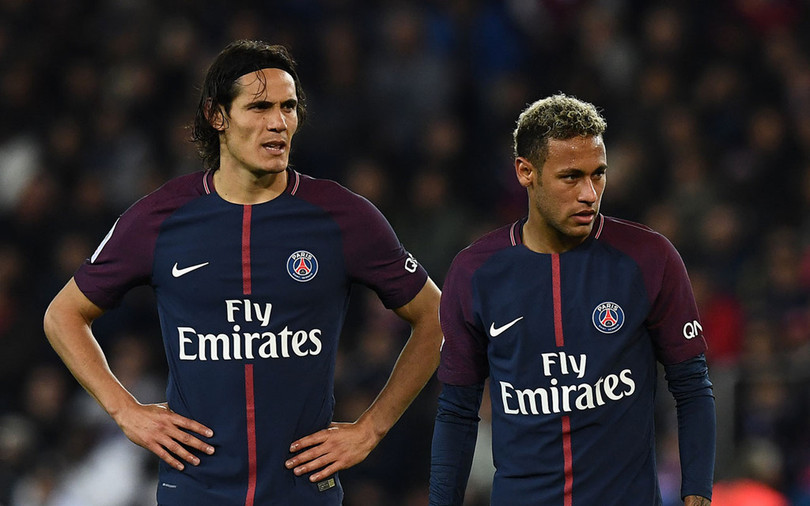 PSG (Pháp): Sau mùa giải 2016/17 mất chức vô địch Ligue 1 vào tay AS Monaco, đội bóng của thủ đô Paris trở lại vị trí số một giải quốc nội sau chiến thắng 7-1 trước chính đối thủ ở vòng 33. Tuy nhiên, PSG sẽ thay tướng mùa tới sau khi huấn luyện viên Unai Emery xác nhận rời sân Công viên các Hoàng tử sau mùa này. xac dinh 9 doi bong lon du champions league mua 2018 19