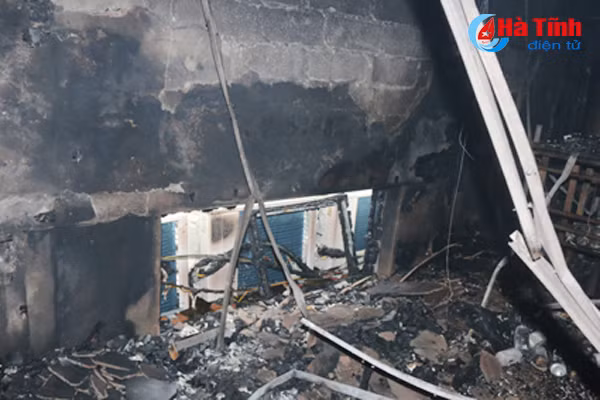 Toàn cảnh vụ cháy tại Karaoke Kingdom Club