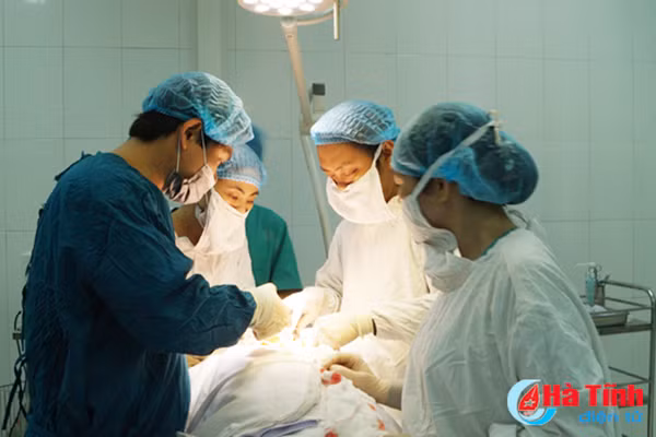 bvdk thach ha phau thuat tuyen giap thanh cong cho 30 benh nhan