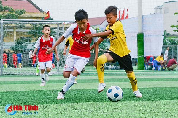 “Messi Hà Tĩnh” ghi 5 bàn trong một trận đấu ở Hội khỏe Phù Đổng