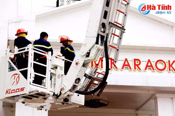 Toàn cảnh vụ cháy tại Karaoke Kingdom Club