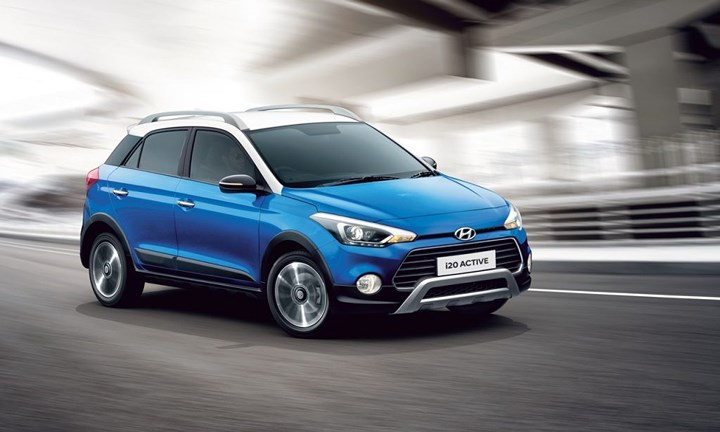 kham pha hyundai i20 active 2018 gia chi tu 238 trieu dong