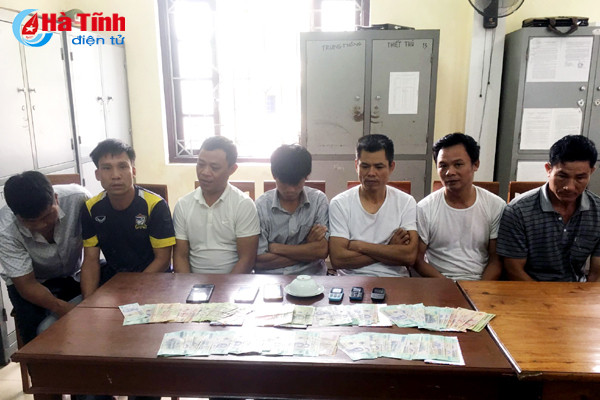 mot ngay bat 2 vu 11 doi tuong danh bac