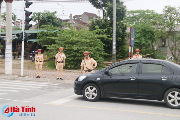 cong an tp ha tinh xu ly 8 truong hop vi pham nong do con