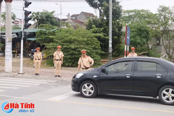 cong an tp ha tinh xu ly 8 truong hop vi pham nong do con