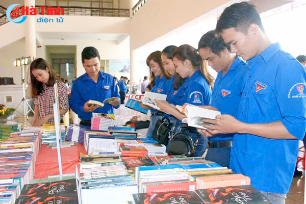 tu hao ngay thong nhat non song