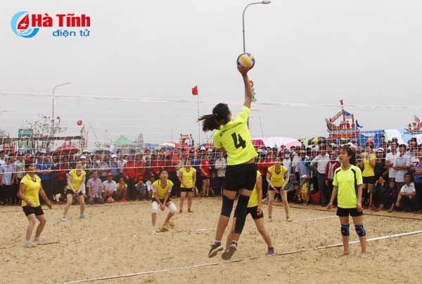 soi noi cac hoat dong khai truong du lich bien ha tinh nam 2018