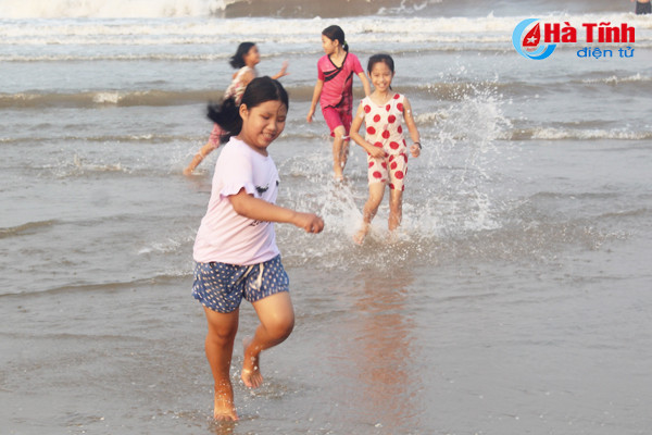 khai truong du lich bien thach hai