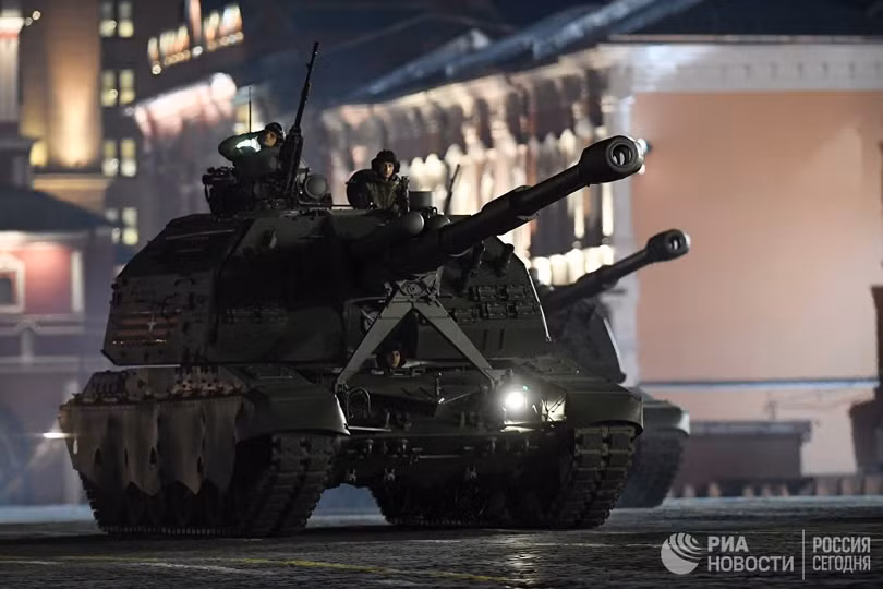 can canh dan vu khi toi tan dien tap duyet binh tai quang truong do