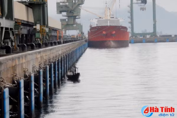 tai dien danh bat hai san o vung ang dn chu tau lo mat an toan