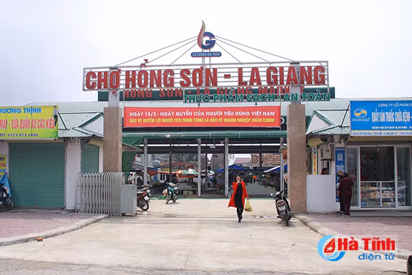 cho hong son la giang ket noi dau ra nong san sach