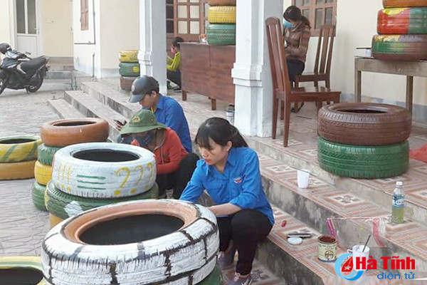 gan 2 700 luot doan vien thanh nien ha tinh ra quan ve sinh bai bien
