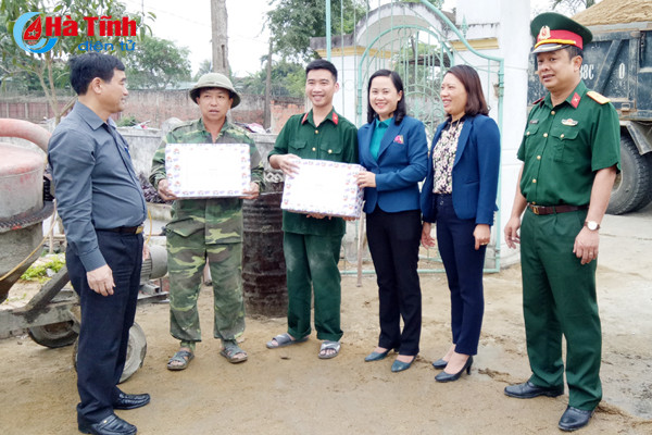 huy dong 4 000 ngay cong giup nhan dan loc ha xay dung ntm