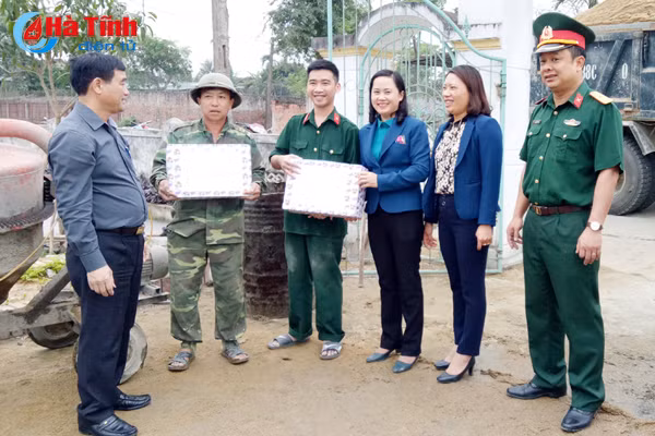 huy dong 4 000 ngay cong giup nhan dan loc ha xay dung ntm