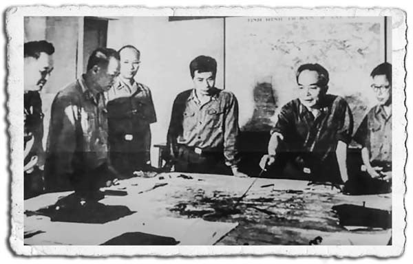 tam nhin chien luoc sang suot cua dang quyet dinh thang loi cach mang viet nam