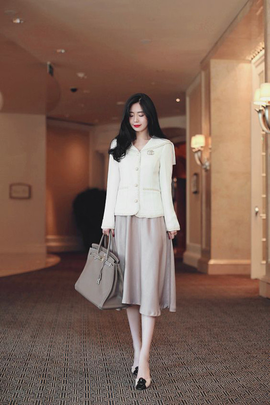 cac kieu chan vay tien loi phoi do cho nang cong so