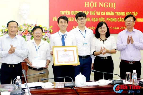 tuyen duong nhieu tap the ca nhan hoc tap va lam theo guong bac