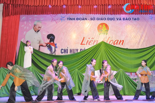 13 chi huy doi gioi cap tinh duoc trao thuong