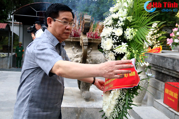 pho thu tuong chinh phu vuong dinh hue dang huong tai nga ba dong loc