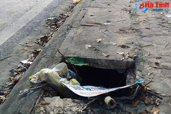 ho ga mat nap bay nguoi tham gia giao thong