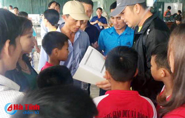 “Messi Hà Tĩnh” ghi 5 bàn trong một trận đấu ở Hội khỏe Phù Đổng