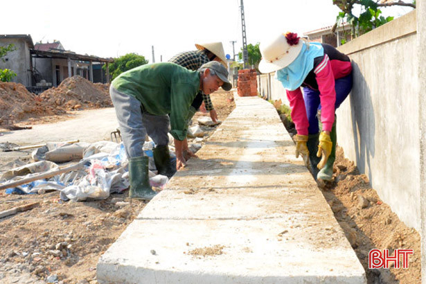 Kỳ Phú tranh thủ nông nhàn, dồn sức hoàn thành tiêu chí giao thông ảnh 5 ky phu tranh thu nong nhan don suc hoan thanh tieu chi giao thong