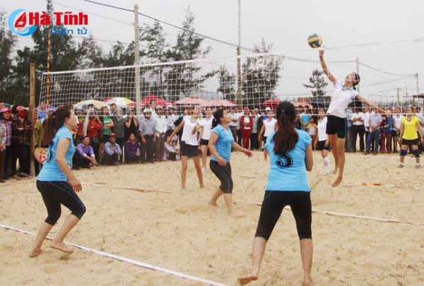 soi noi cac hoat dong khai truong du lich bien ha tinh nam 2018