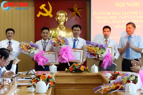 tuyen duong nhieu tap the ca nhan hoc tap va lam theo guong bac