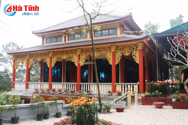 Photo: Độc đáo ngôi chùa nằm trong hang đá ở Hà Tĩnh