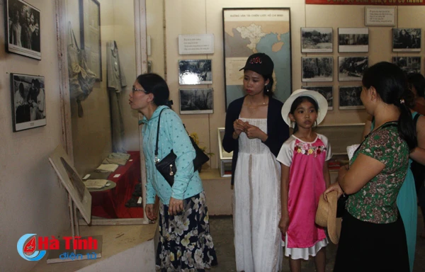 photo 3 ngay nghi le nga ba dong loc don hon 12 000 luot du khach