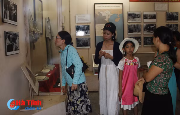 photo 3 ngay nghi le nga ba dong loc don hon 12 000 luot du khach