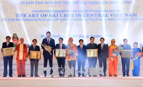 unesco ghi danh nghe thuat bai choi trung bo la di san van hoa phi vat the cua nhan loai