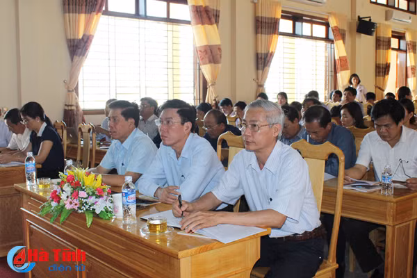 nam bat tam tu du luan xa hoi de co dinh huong kip thoi