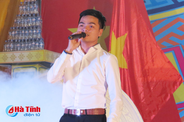 dac sac dem hoi tieng hat tu coi nguon