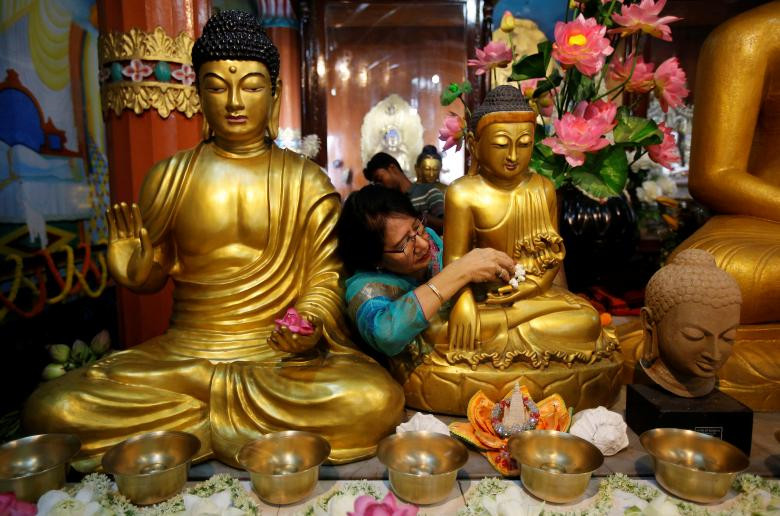 khong khi mung dai le vesak o khap noi tren the gioi