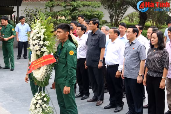 pho thu tuong chinh phu vuong dinh hue dang huong tai nga ba dong loc