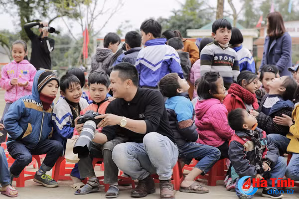 buc anh nho y nghia lon den voi tre em vu quang