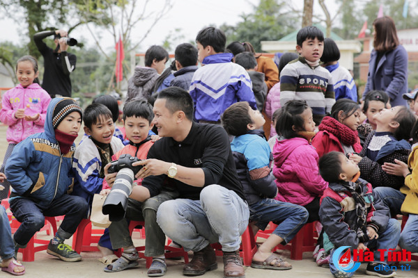 buc anh nho y nghia lon den voi tre em vu quang