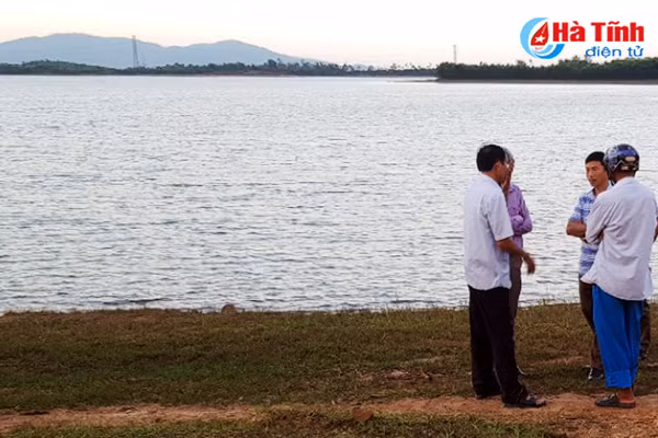 tam dap nuoc xanh mot hoc sinh lop 6 tu vong