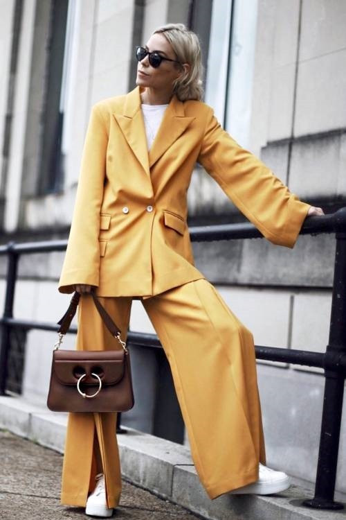 trang phuc may man cho 12 con giap nam 2018