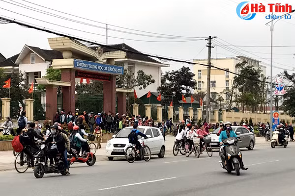 xu ly nghiem cac truong hop hoc sinh co tinh vi pham luat giao thong