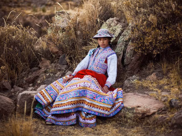 nu nhiep anh gia di khap the gioi de ghi lai ve dep cua nguoi phu nu