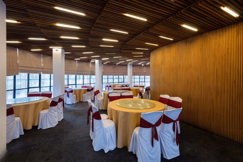 khach san o trung tam thanh vinh noi bat tren bao nuoc ngoai