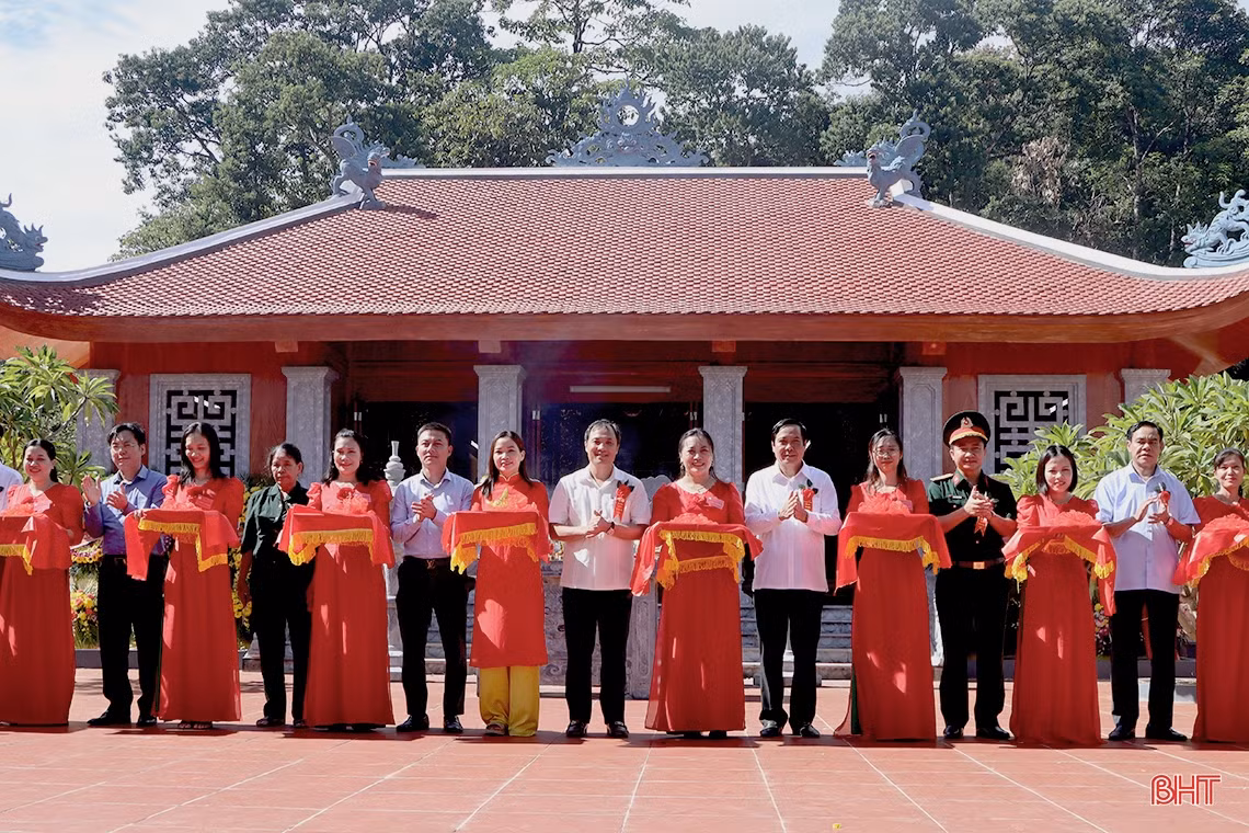 Khánh thành Đền thờ anh hùng liệt sĩ tại hồ Kẻ Gỗ