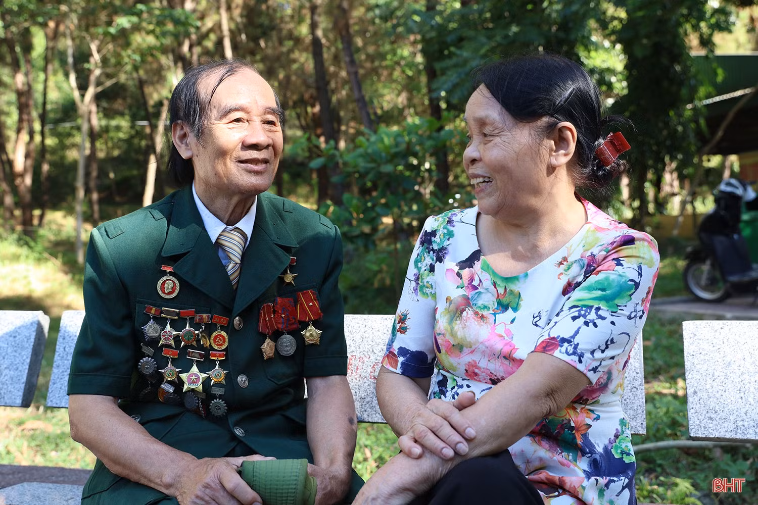 Cùng Anh hùng La Thị Tám hát lại bài ca xanh trên vùng đất lửa