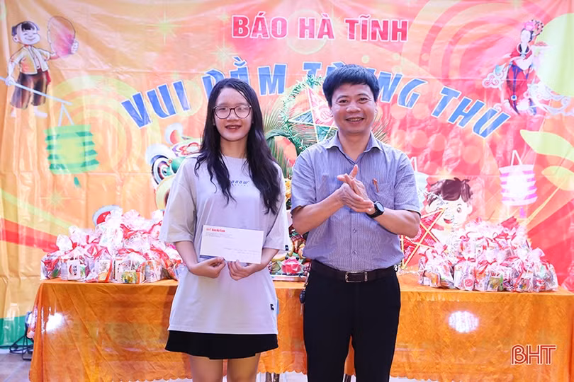Trẻ em Hà Tĩnh đón Trung thu ấm áp, an lành