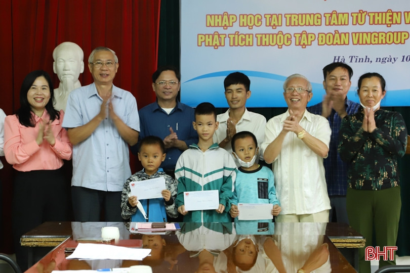 Tập đoàn VinGroup “chắp cánh ước mơ” cho trẻ em nghèo Hà Tĩnh
